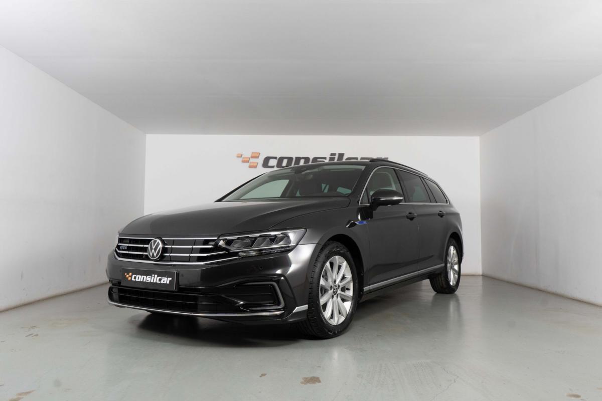 volkswagen-passat-variant-2022-hibrido-a-gasolina-1395cc