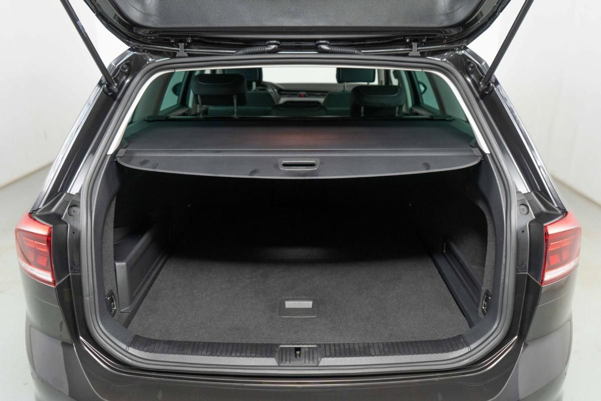 volkswagen-passat-variant-2022-hibrido-a-gasolina-1395cc