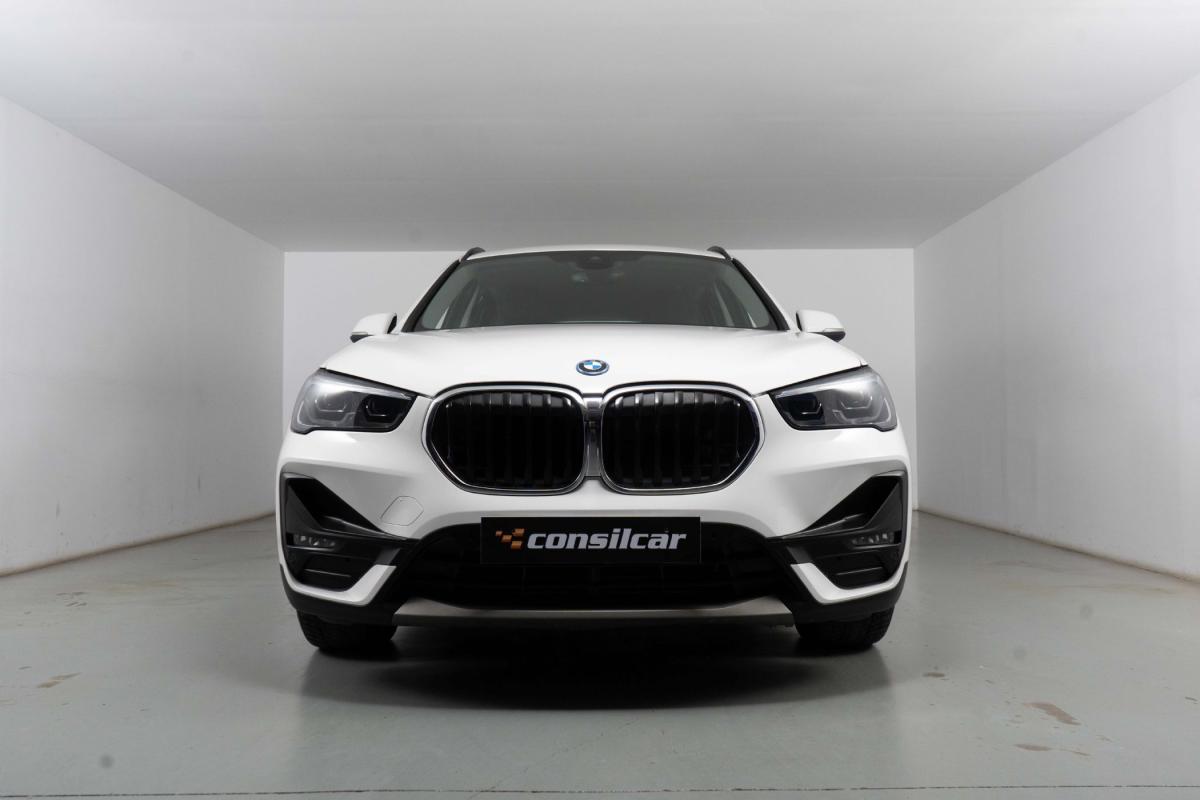 bmw-x1-2022-hibrido-a-gasolina-1499cc