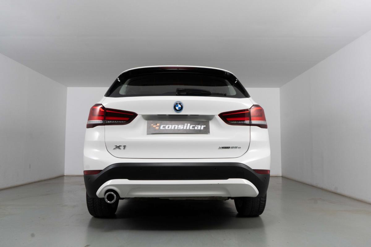 bmw-x1-2022-hibrido-a-gasolina-1499cc
