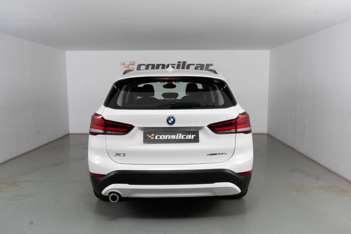 bmw-x1-2022-hibrido-a-gasolina-1499cc
