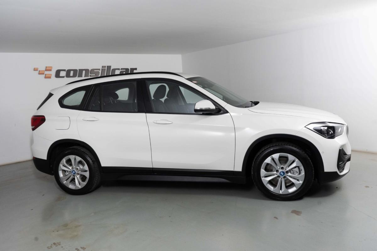bmw-x1-2022-hibrido-a-gasolina-1499cc