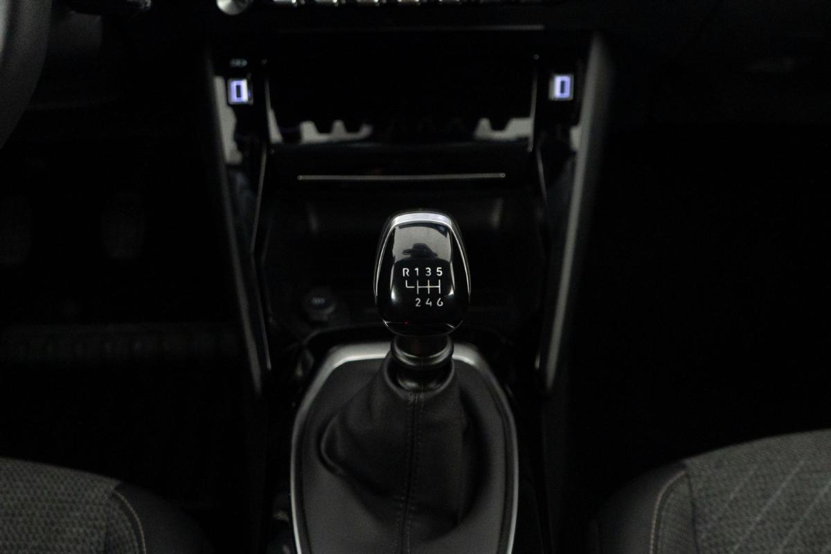 peugeot-208-2024-gasolina-1199cc
