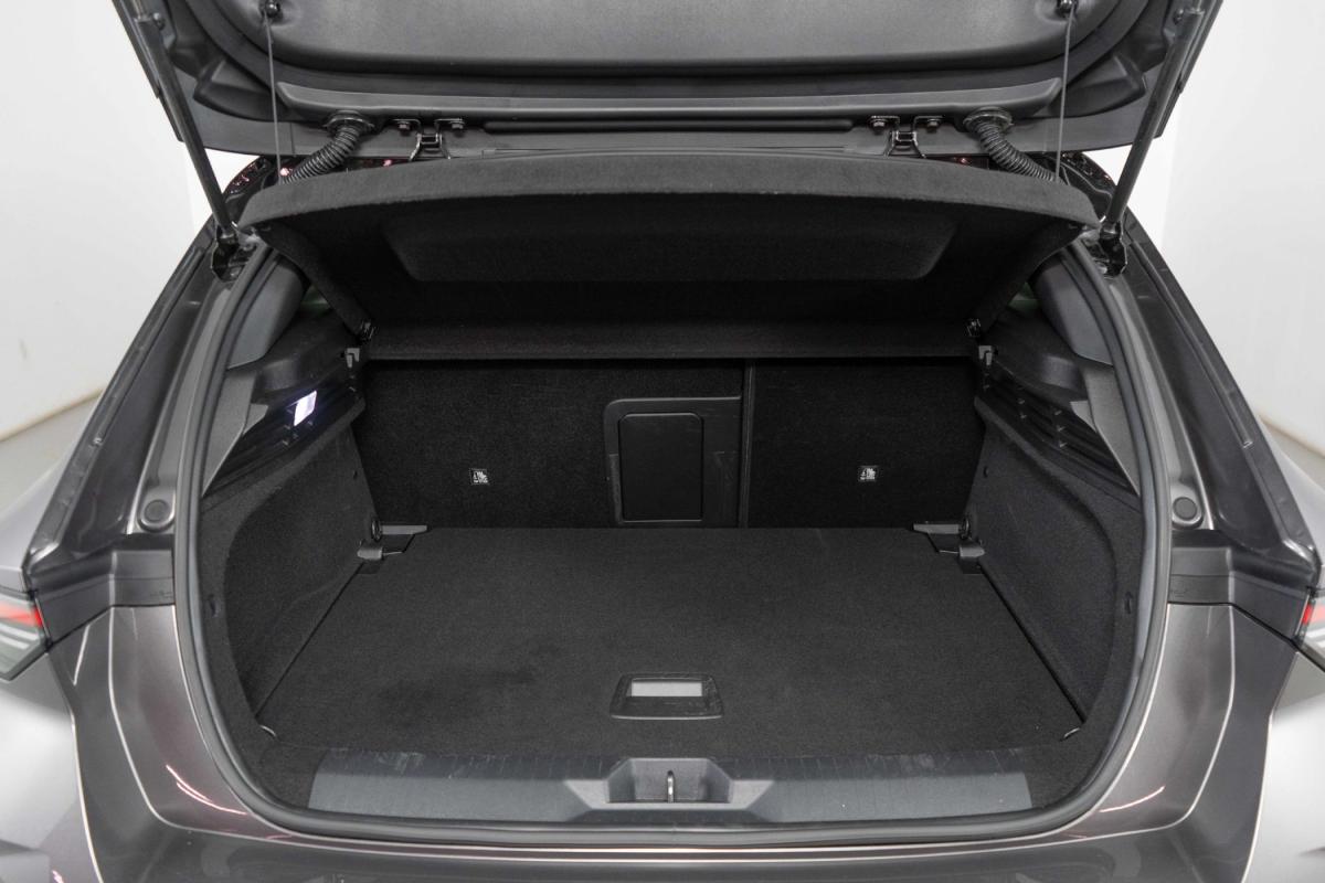 opel-astra-2025-gasolina-1199cc