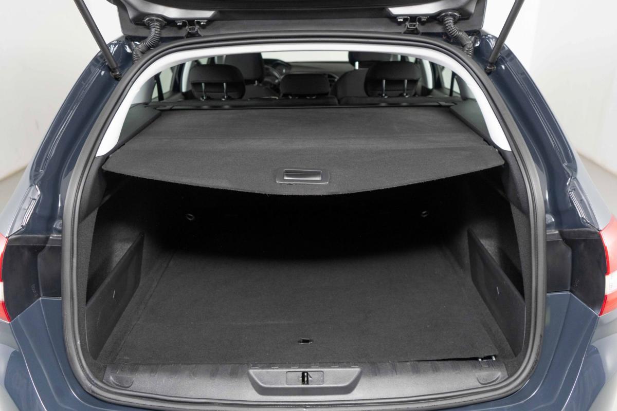 peugeot-308-sw-2019-gasolina-1199cc