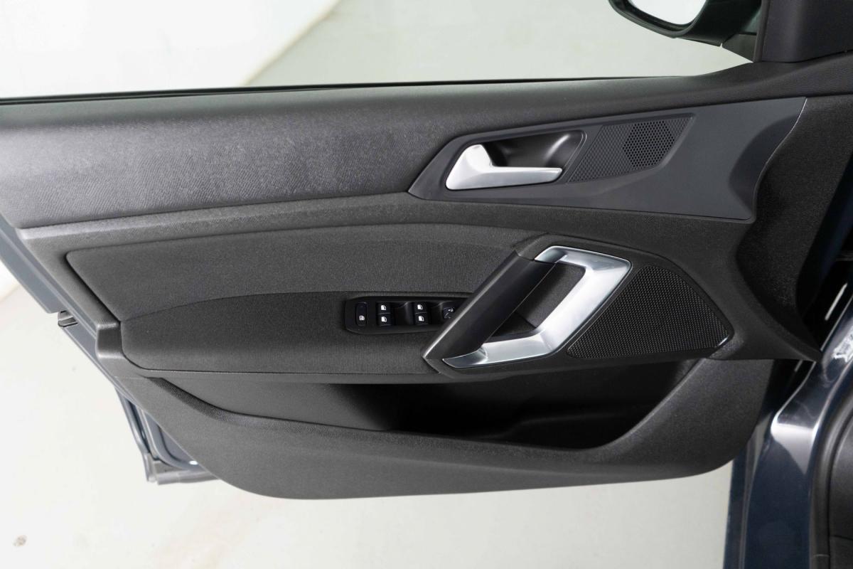 peugeot-308-sw-2019-gasolina-1199cc