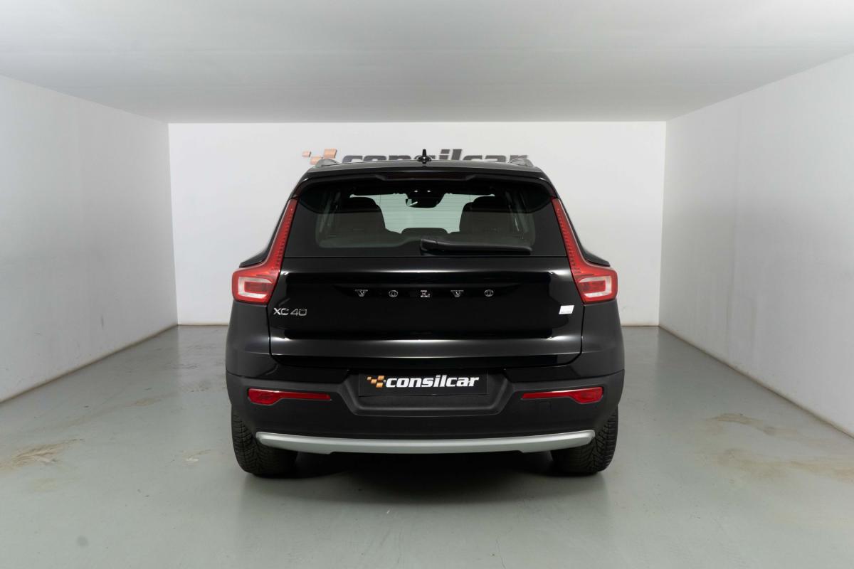 volvo-xc40-2022-hibrido-a-gasolina-1477cc