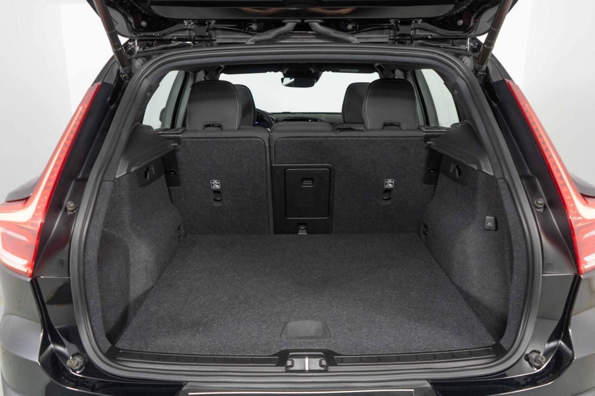 volvo-xc40-2022-hibrido-a-gasolina-1477cc