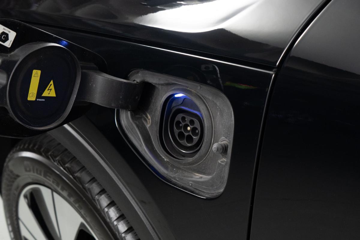 volvo-xc40-2022-hibrido-a-gasolina-1477cc