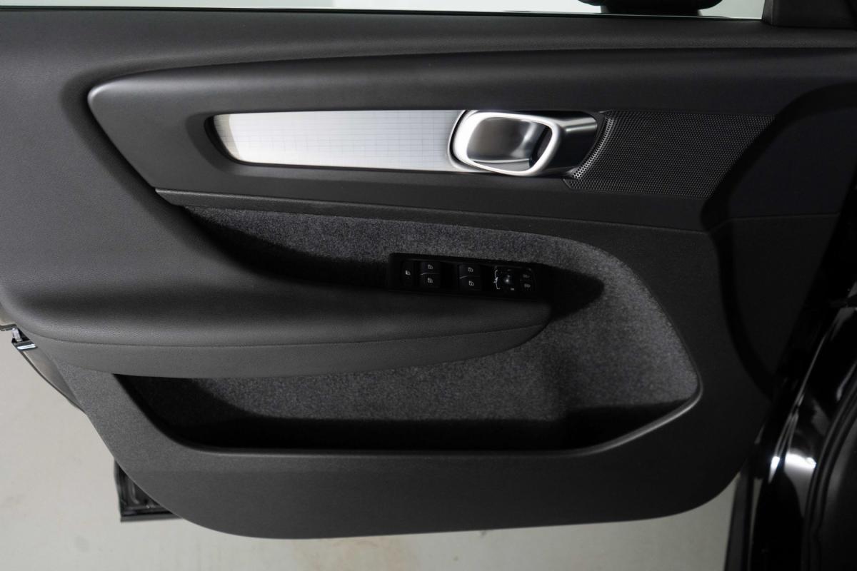 volvo-xc40-2022-hibrido-a-gasolina-1477cc