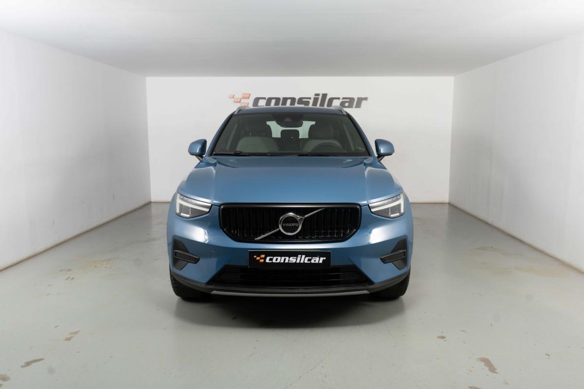 volvo-xc40-2023-hibrido-a-gasolina-1477cc