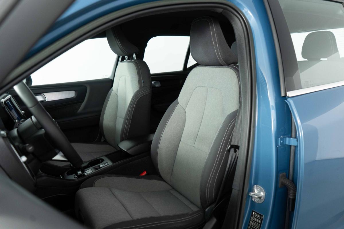 volvo-xc40-2023-hibrido-a-gasolina-1477cc