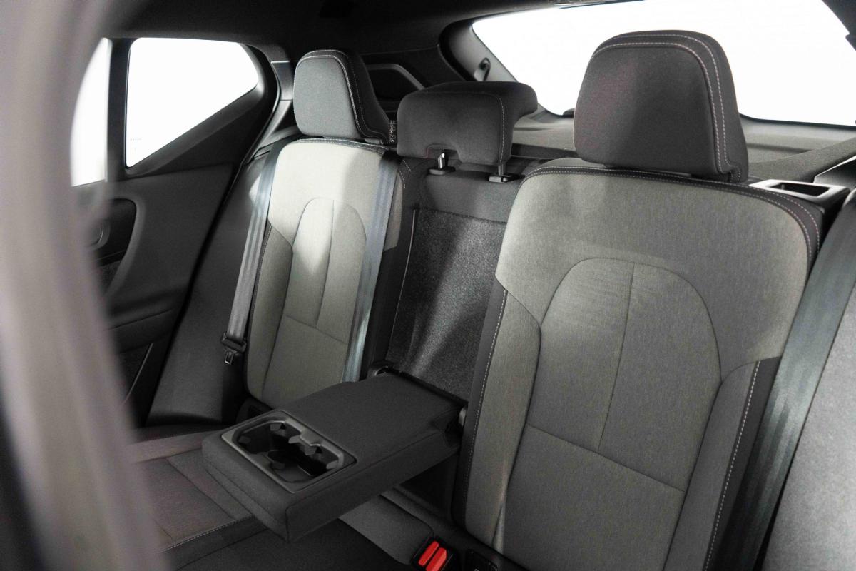 volvo-xc40-2023-hibrido-a-gasolina-1477cc