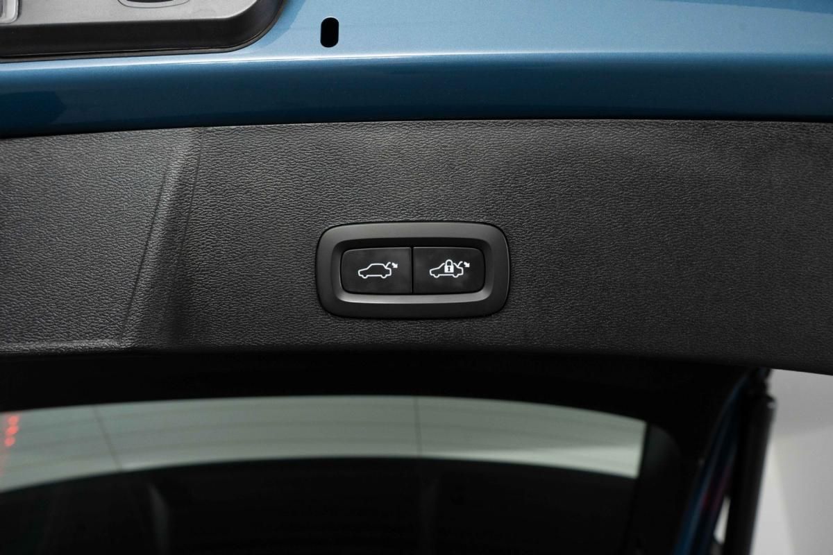 volvo-xc40-2023-hibrido-a-gasolina-1477cc