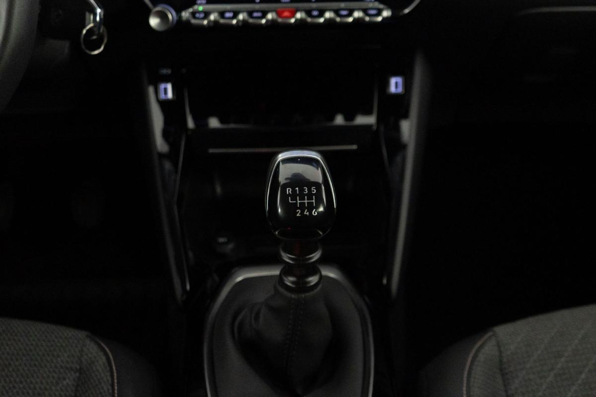 peugeot-208-2025-gasolina-1199cc