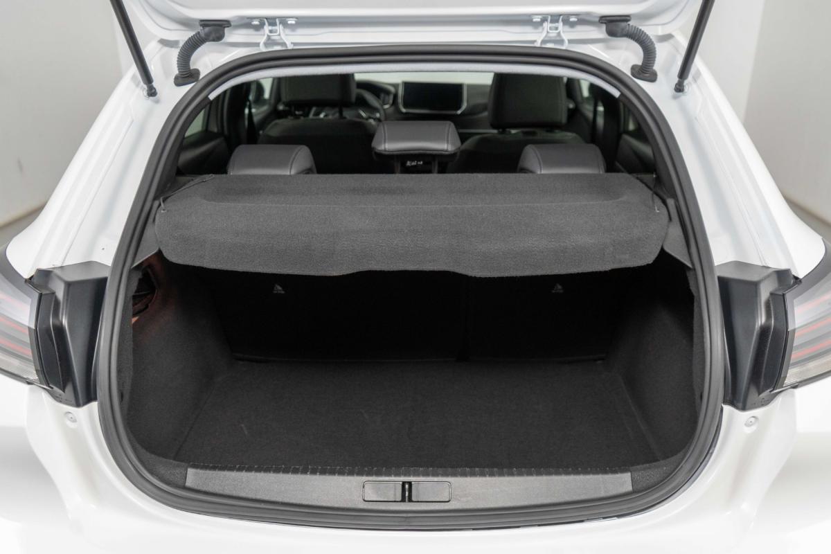 peugeot-208-2025-gasolina-1199cc