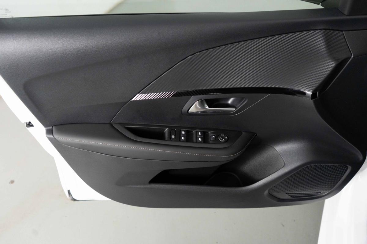 peugeot-208-2025-gasolina-1199cc