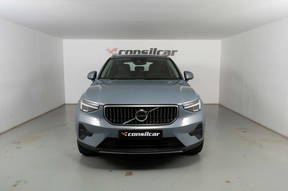 volvo-xc40-2023-hibrido-a-gasolina-1477cc