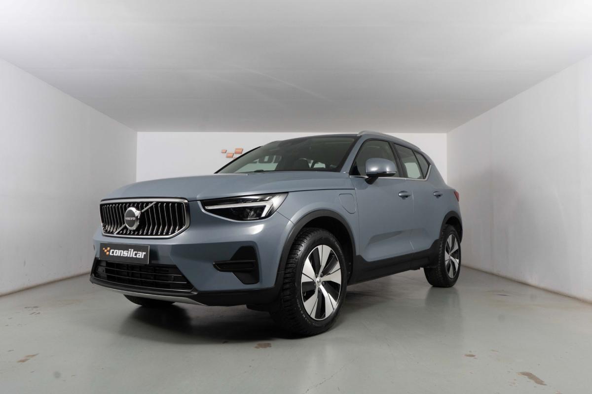 volvo-xc40-2023-hibrido-a-gasolina-1477cc