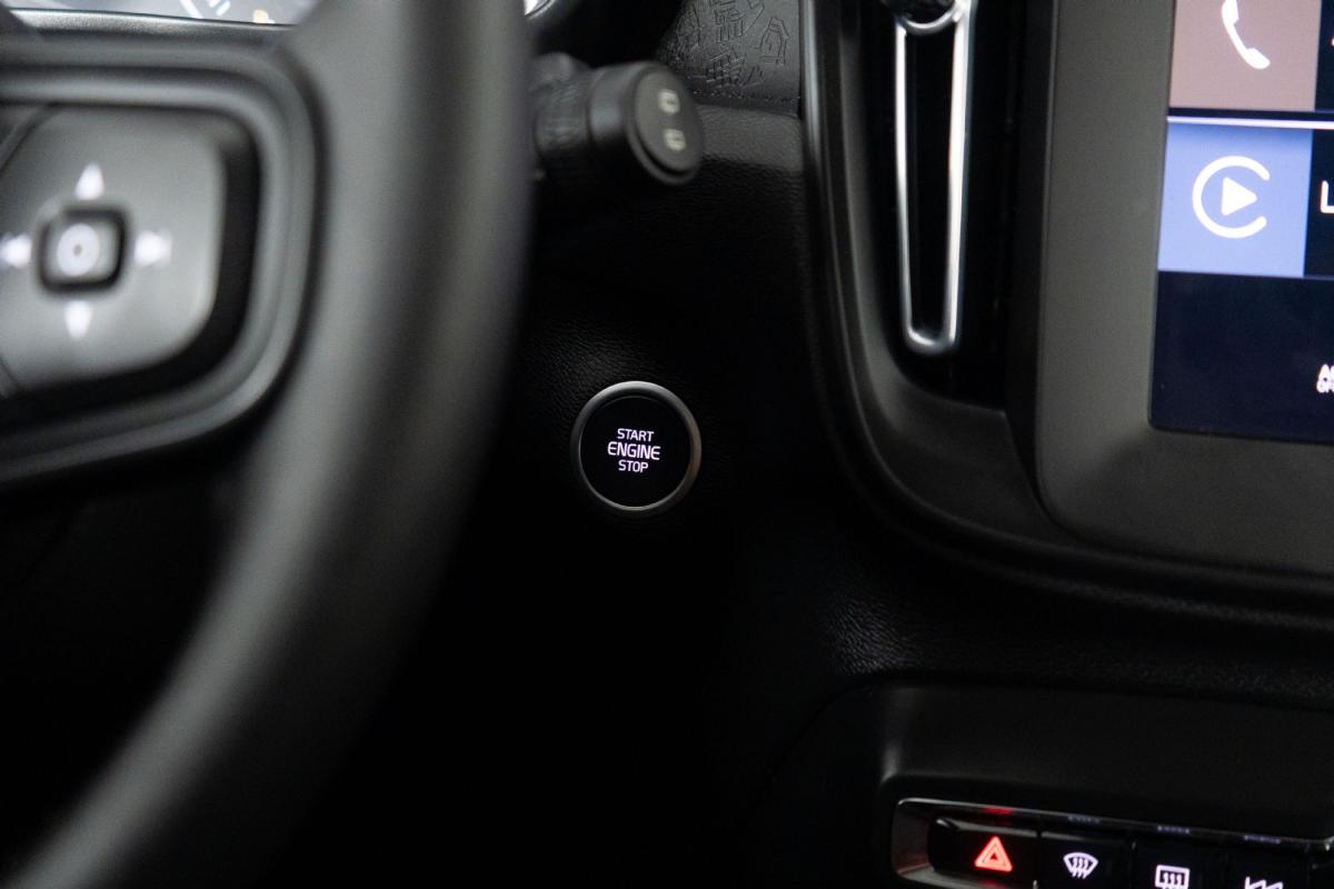 volvo-xc40-2023-hibrido-a-gasolina-1477cc