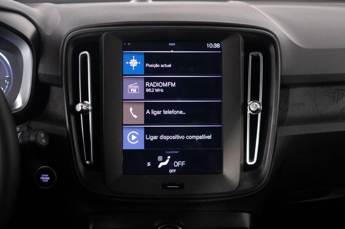 volvo-xc40-2023-hibrido-a-gasolina-1477cc