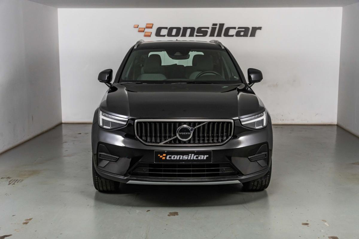 volvo-xc40-2023-hibrido-a-gasolina-1477cc
