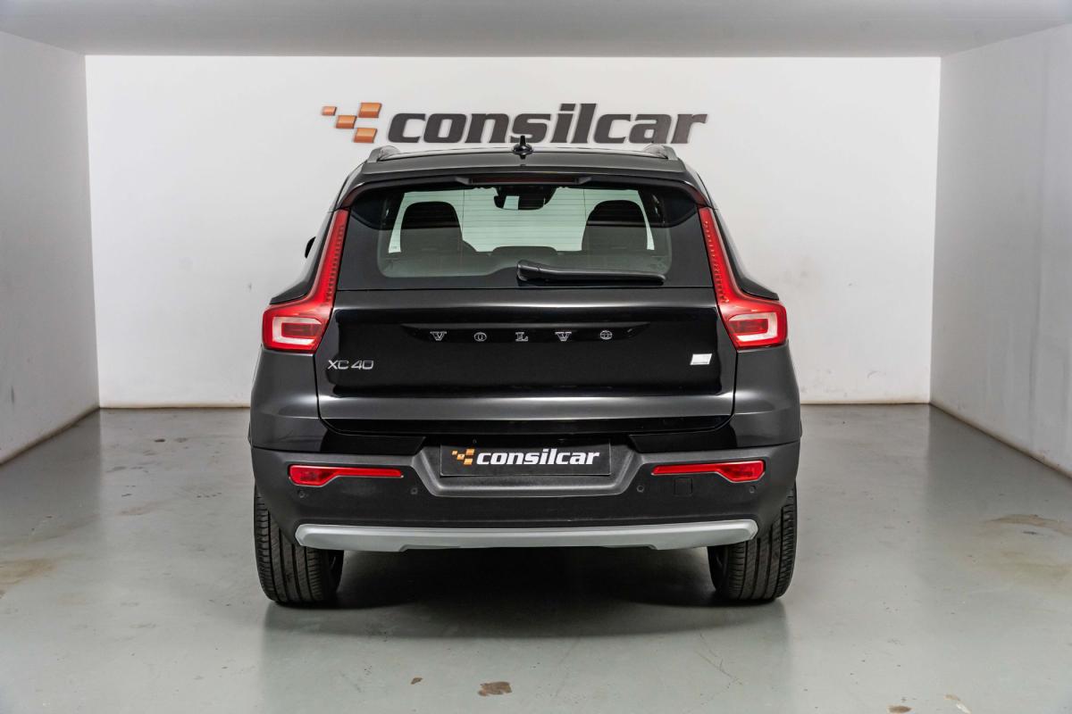 volvo-xc40-2023-hibrido-a-gasolina-1477cc