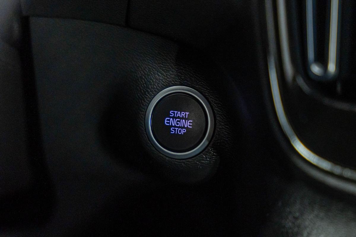 volvo-xc40-2023-hibrido-a-gasolina-1477cc