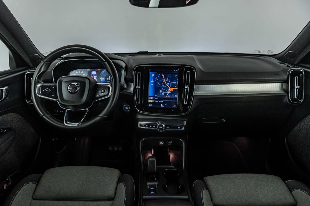 volvo-xc40-2023-hibrido-a-gasolina-1477cc