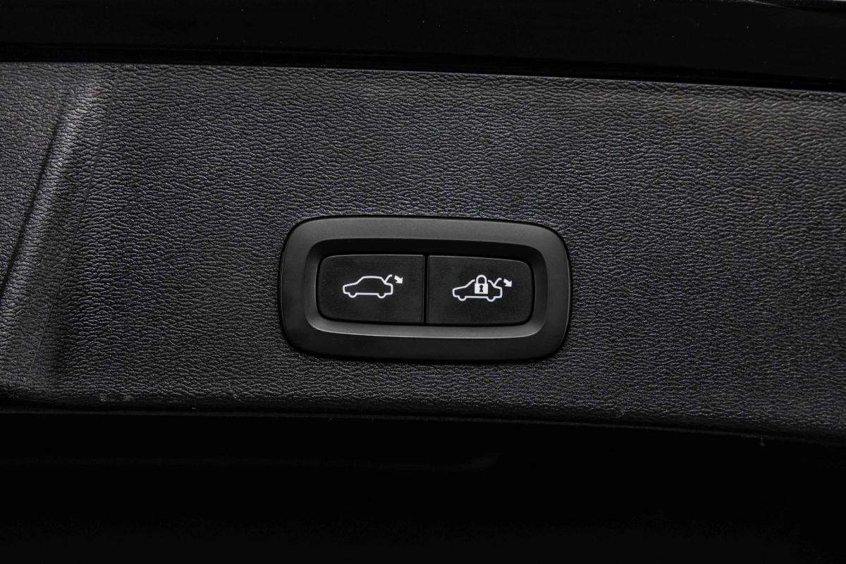 volvo-xc40-2023-hibrido-a-gasolina-1477cc