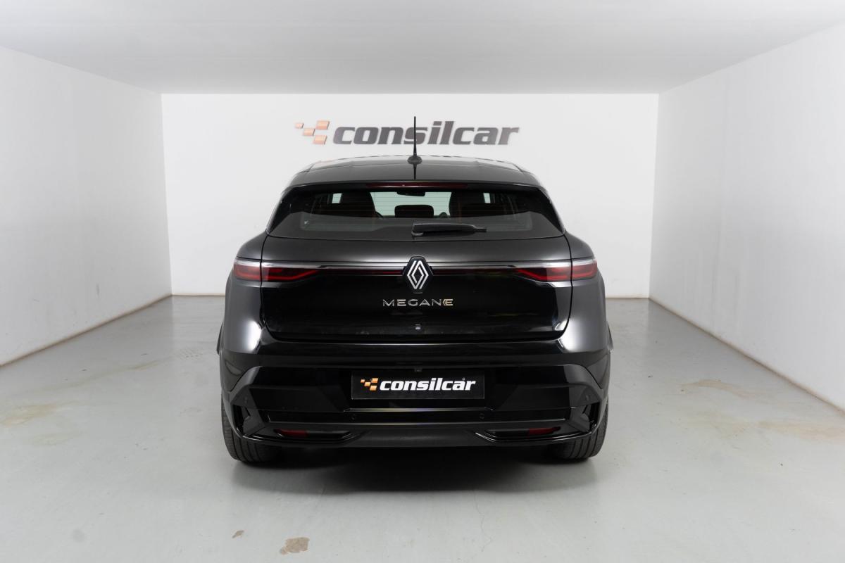 renault-megane-e-tech-2022-eletrico-0cc