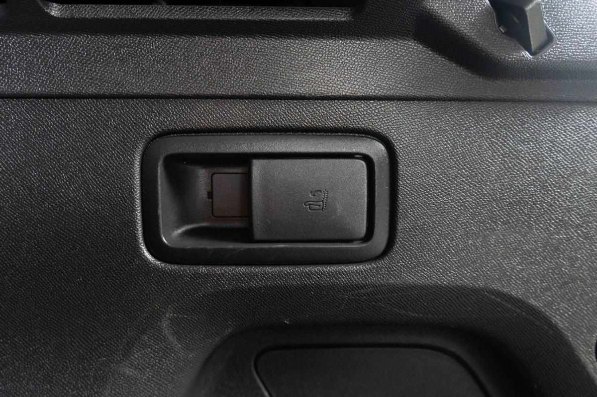 peugeot-3008-2022-hibrido-a-gasolina-1598cc