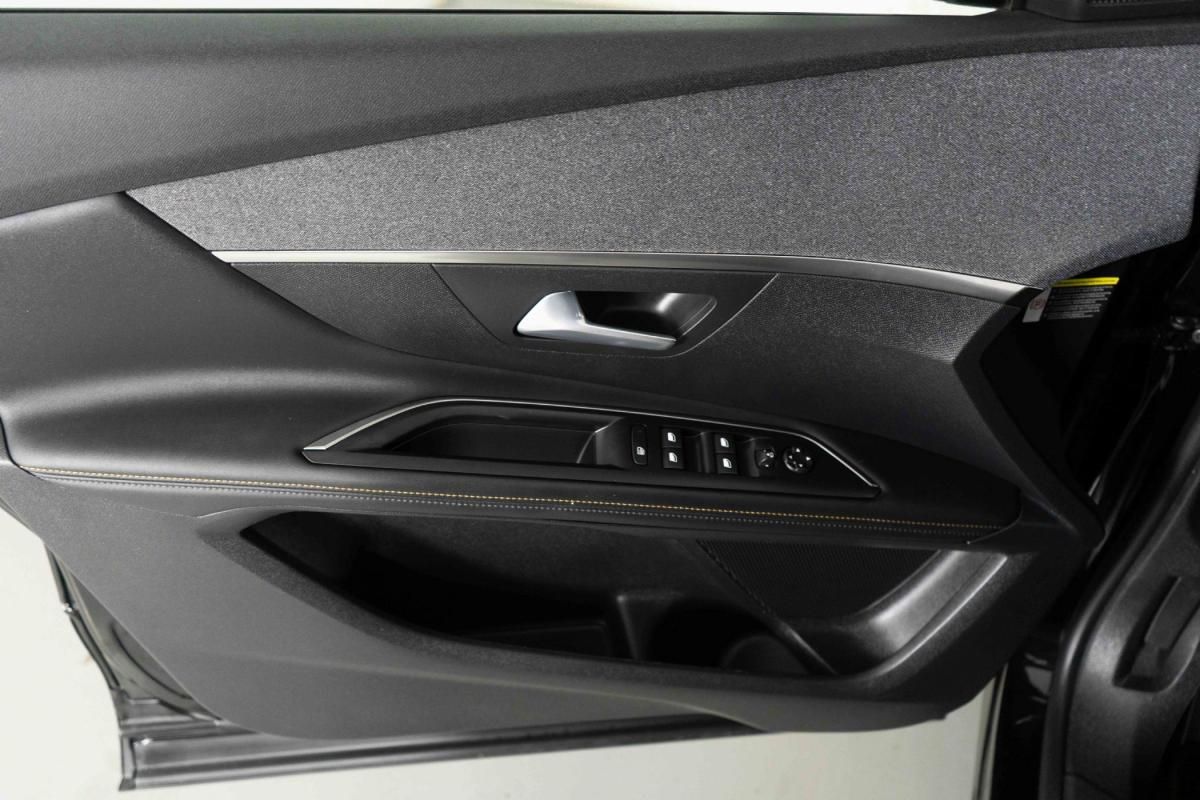 peugeot-3008-2022-hibrido-a-gasolina-1598cc
