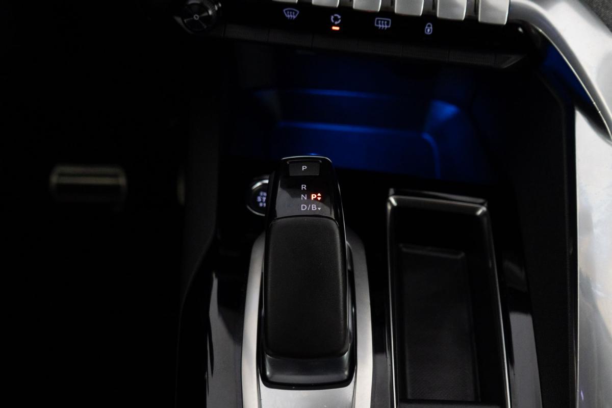 peugeot-3008-2022-hibrido-a-gasolina-1598cc