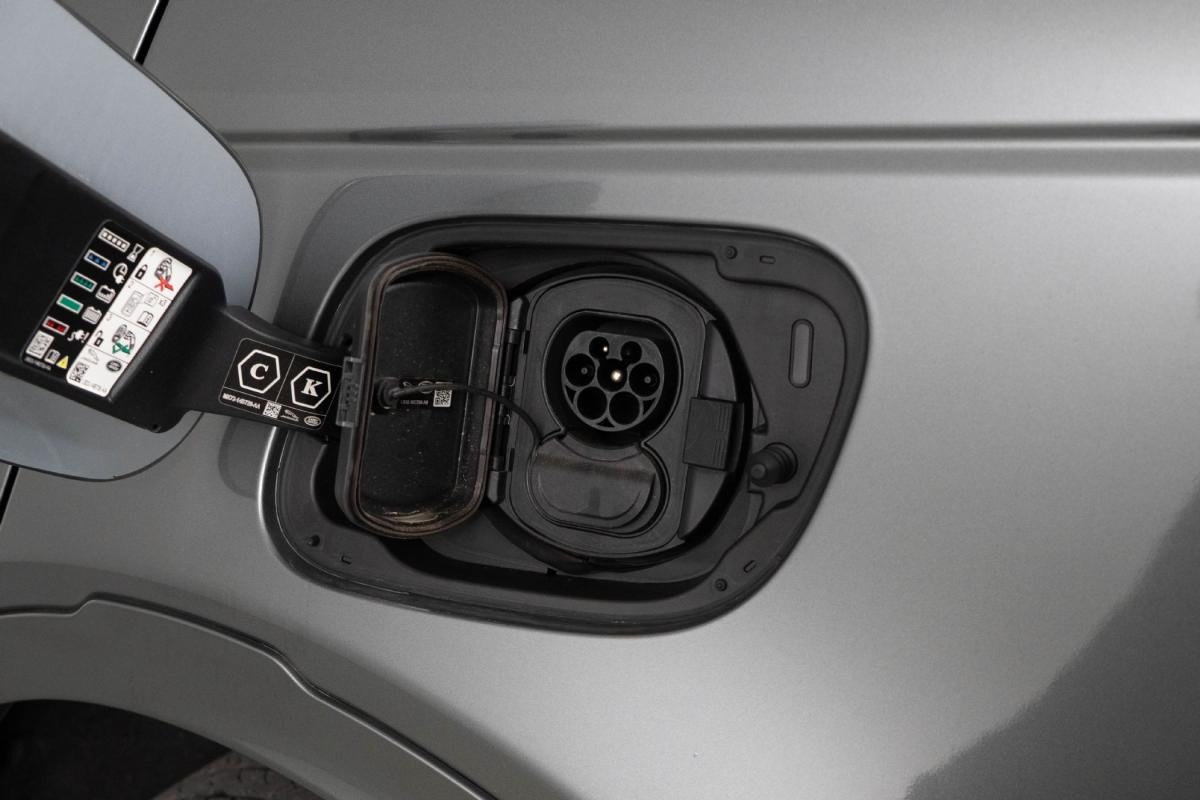 land-rover-discovery-sport-2023-hibrido-a-gasolina-1497cc