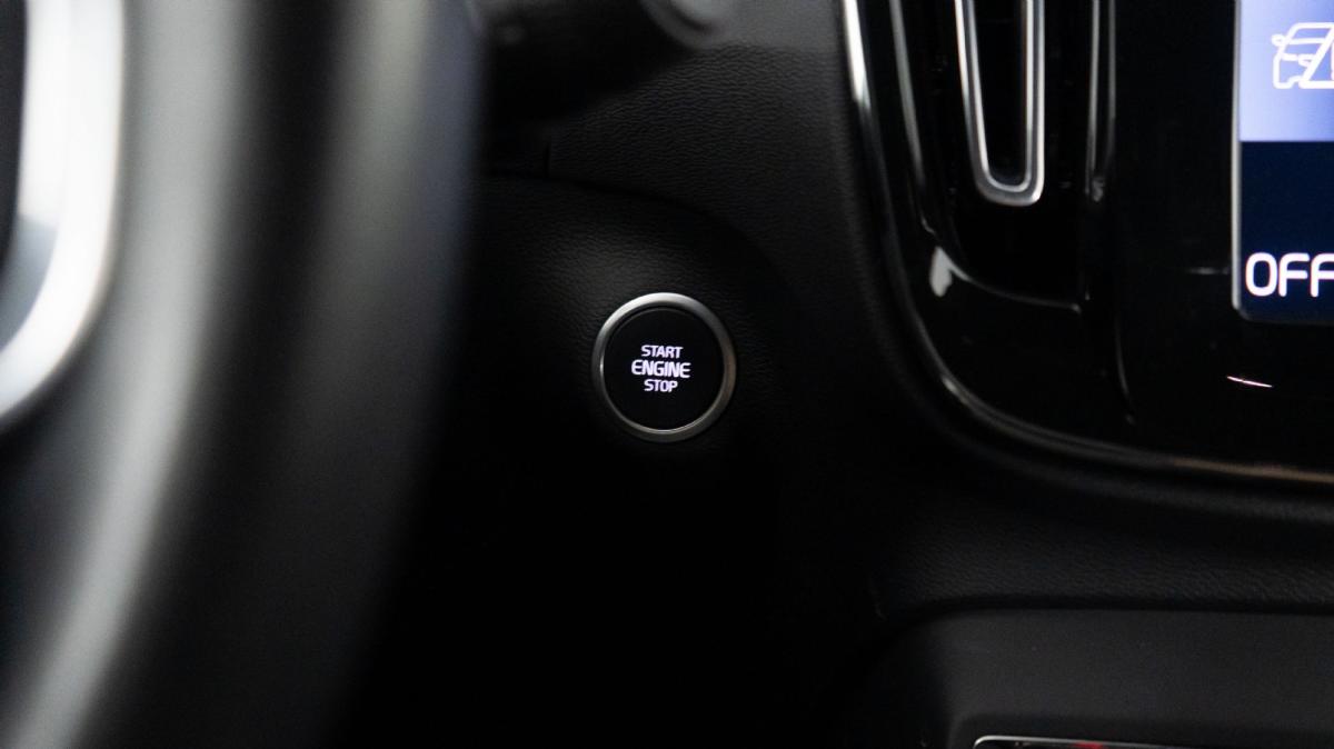 volvo-xc40-2021-hibrido-a-gasolina-1477cc