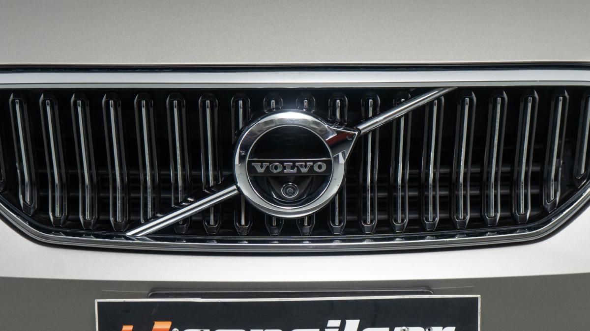 volvo-xc40-2021-hibrido-a-gasolina-1477cc