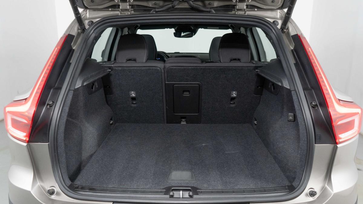 volvo-xc40-2021-hibrido-a-gasolina-1477cc