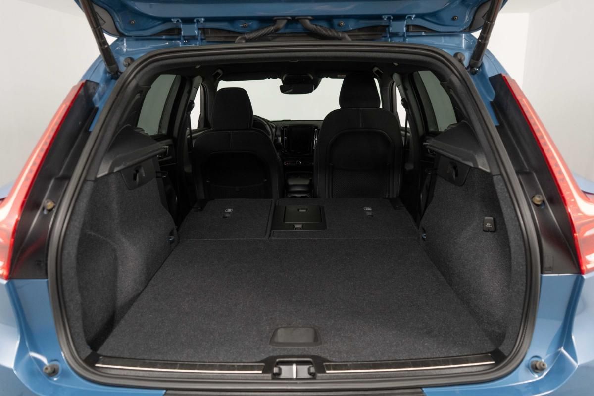 volvo-xc40-2022-hibrido-a-gasolina-1477cc