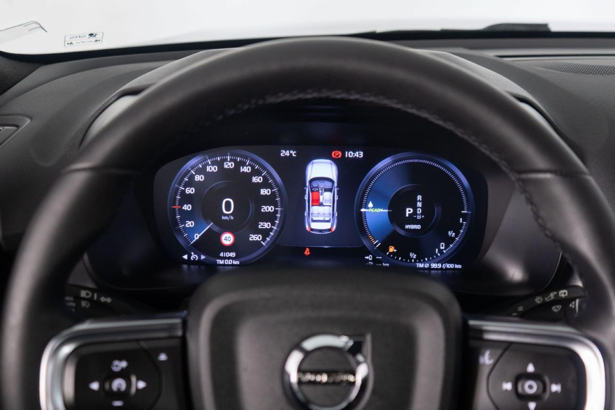volvo-xc40-2022-hibrido-a-gasolina-1477cc