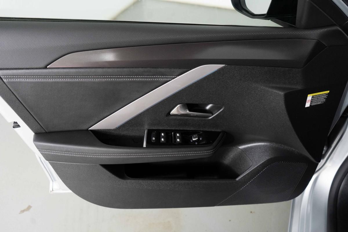 opel-astra-2025-gasolina-1199cc