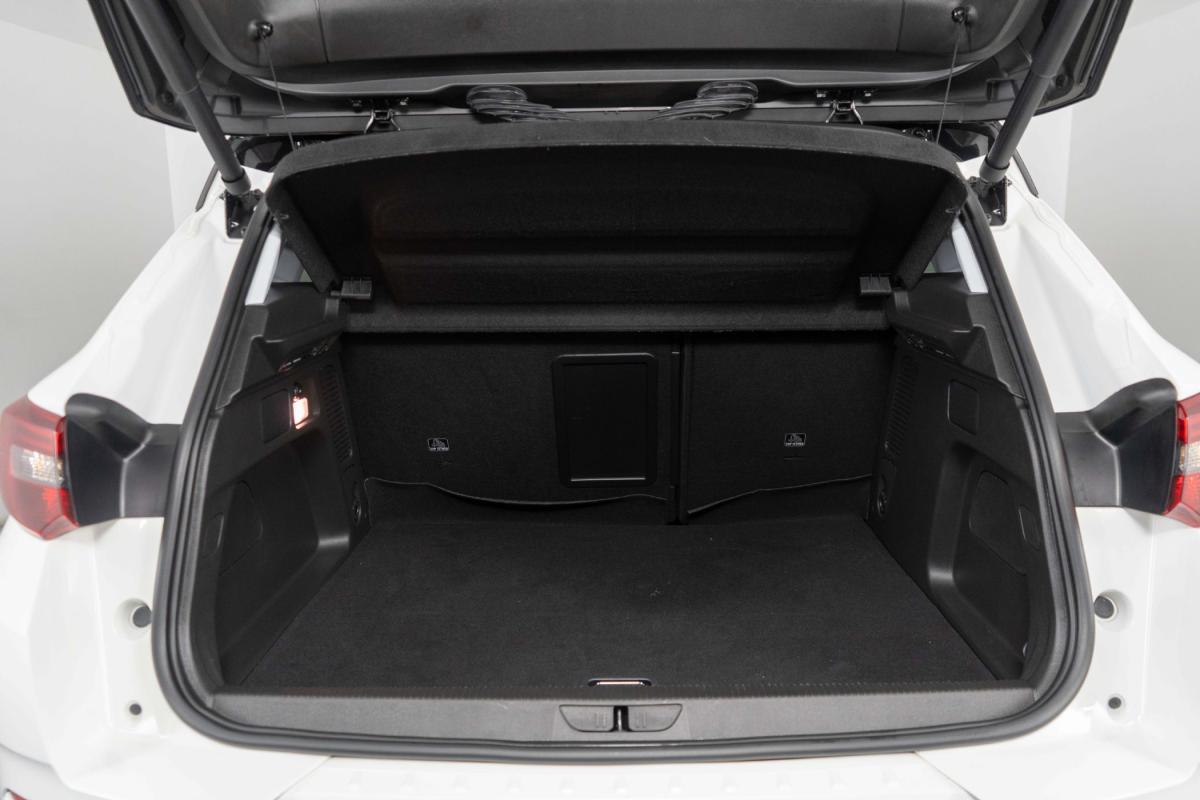 opel-grandland-2022-hibrido-a-gasolina-1598cc