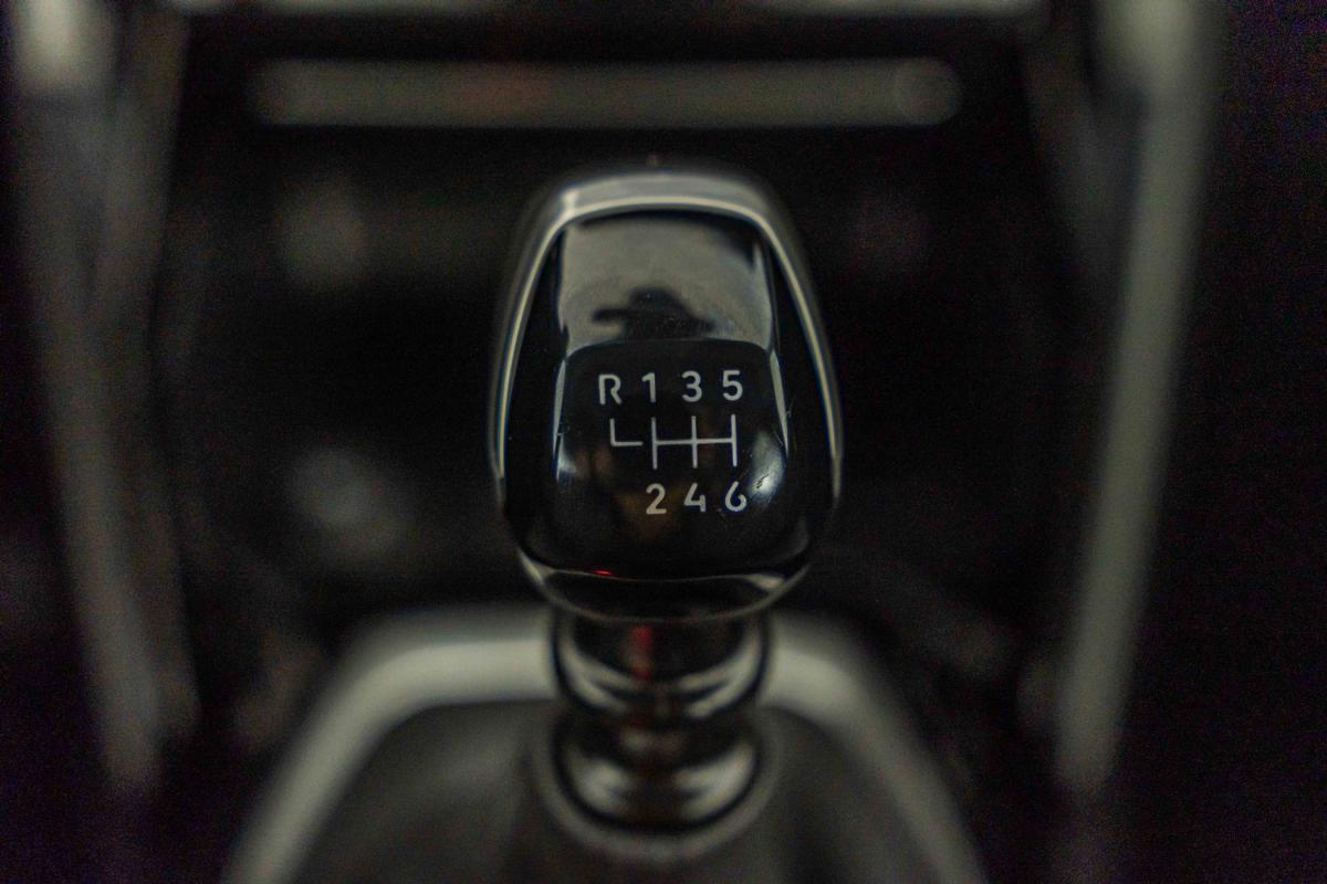 peugeot-208-2024-gasolina-1199cc