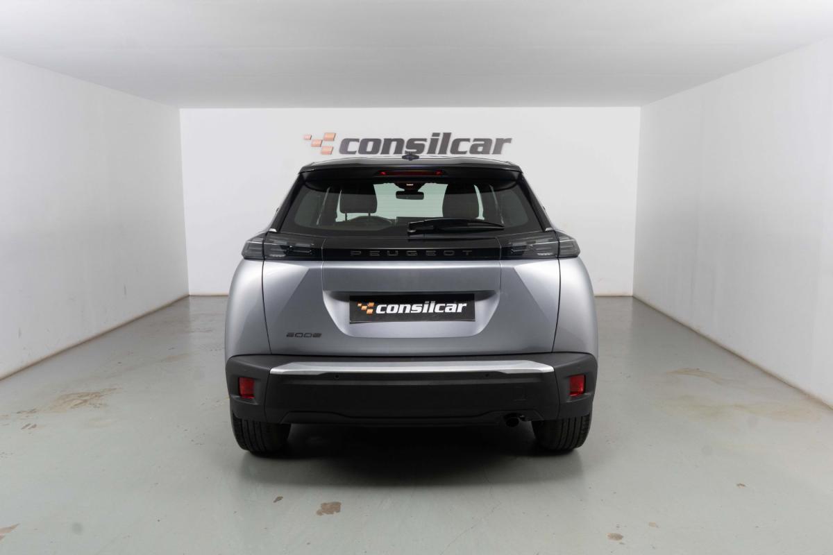 peugeot-2008-2024-gasolina-1199cc