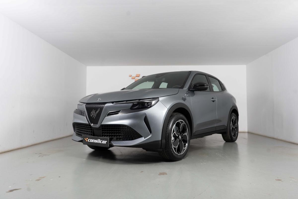 alfa-romeo-junior-2025-eletrico-0cc