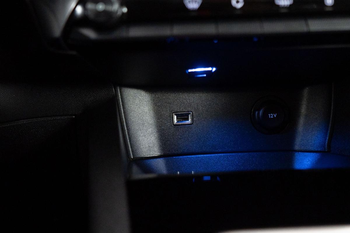peugeot-5008-2022-gasolina-1199cc