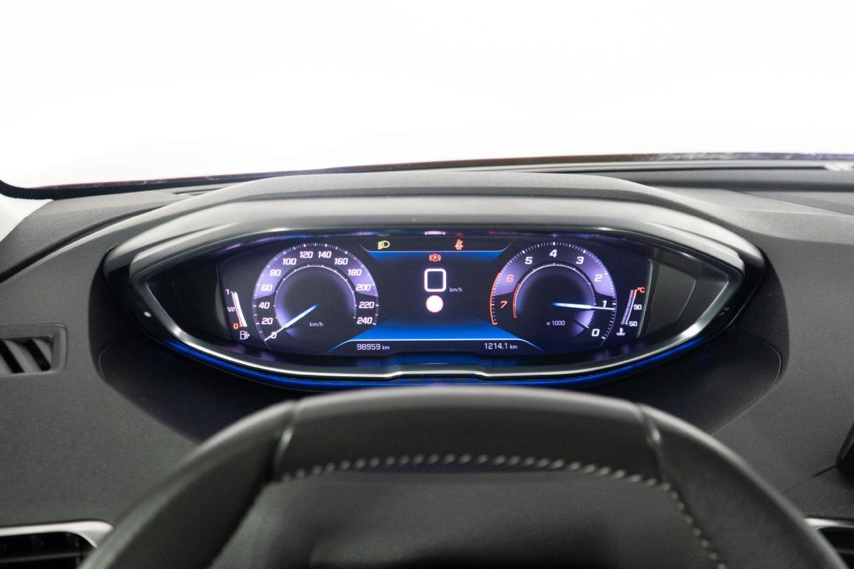 peugeot-5008-2022-gasolina-1199cc