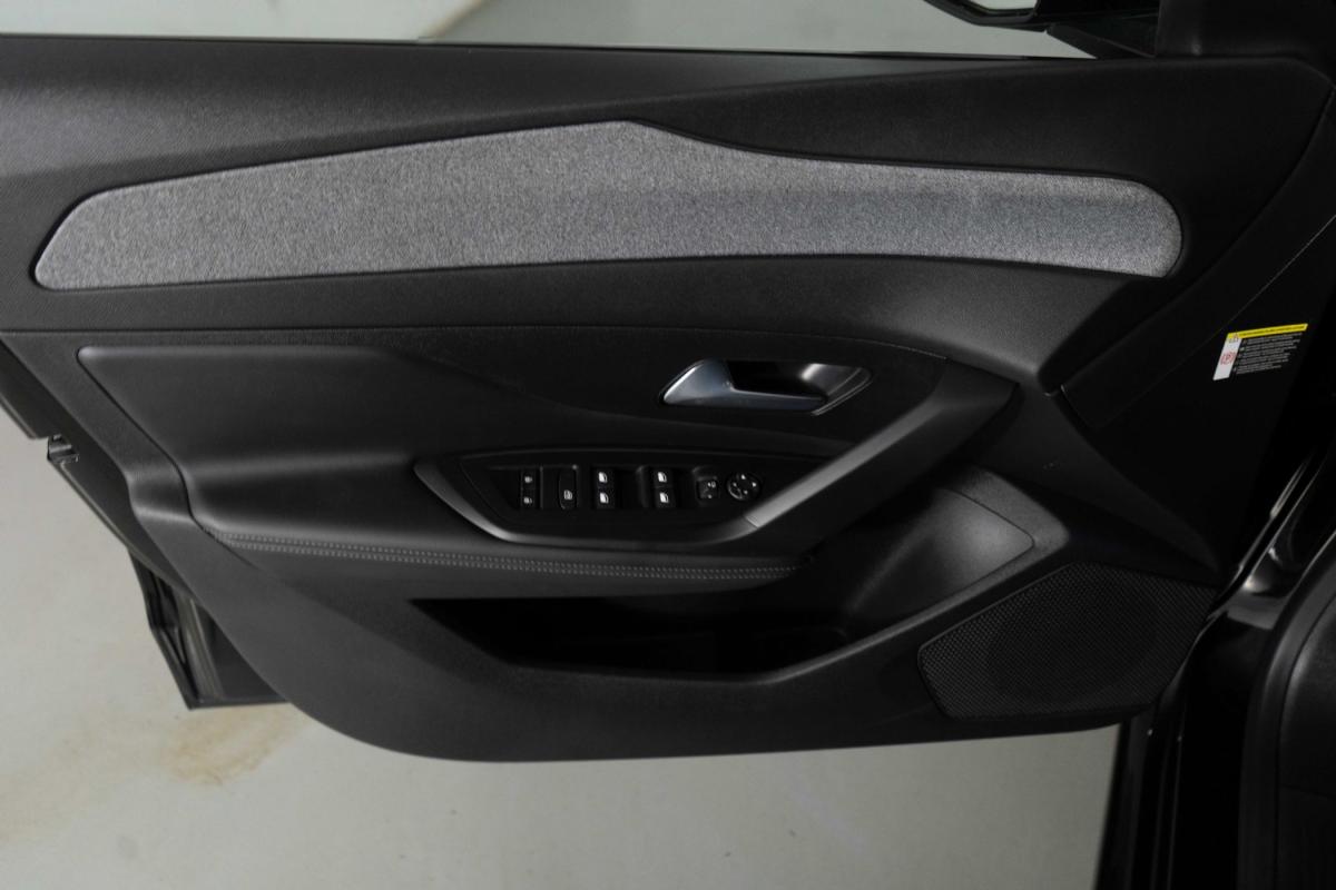 peugeot-308-2024-gasolina-1199cc