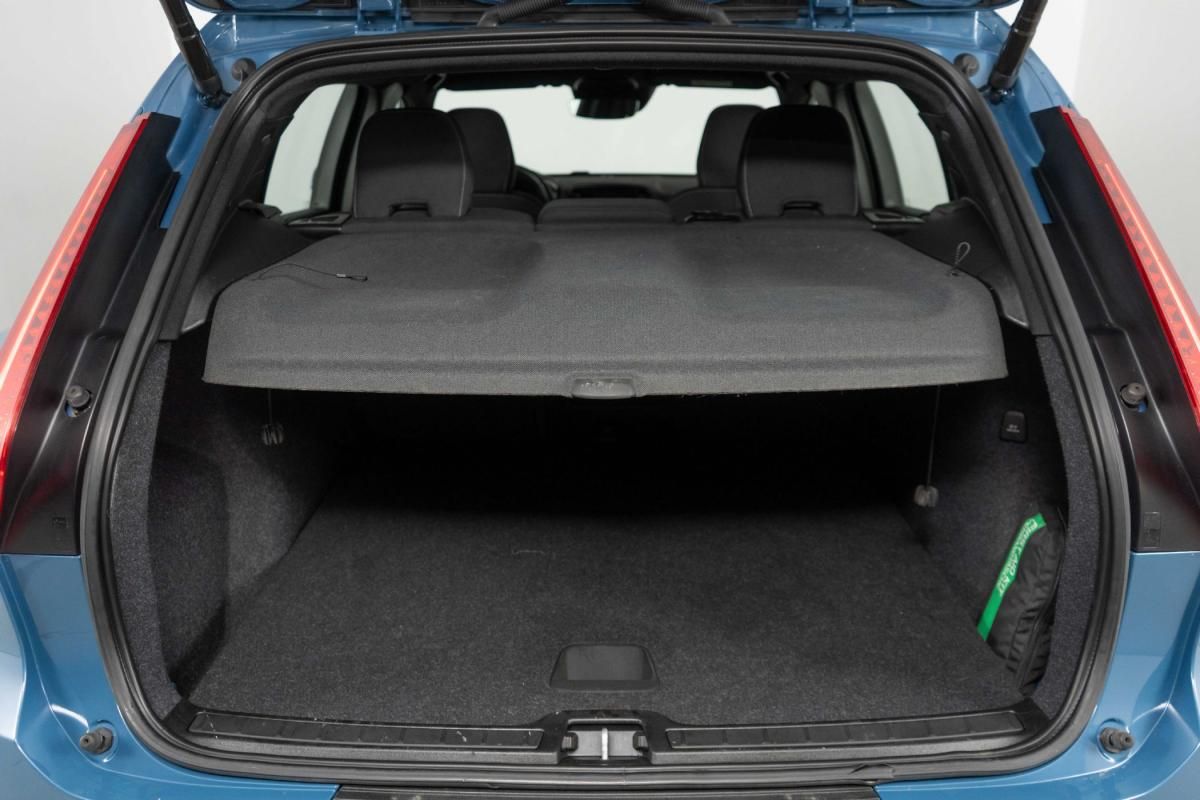 volvo-xc40-2022-hibrido-a-gasolina-1477cc
