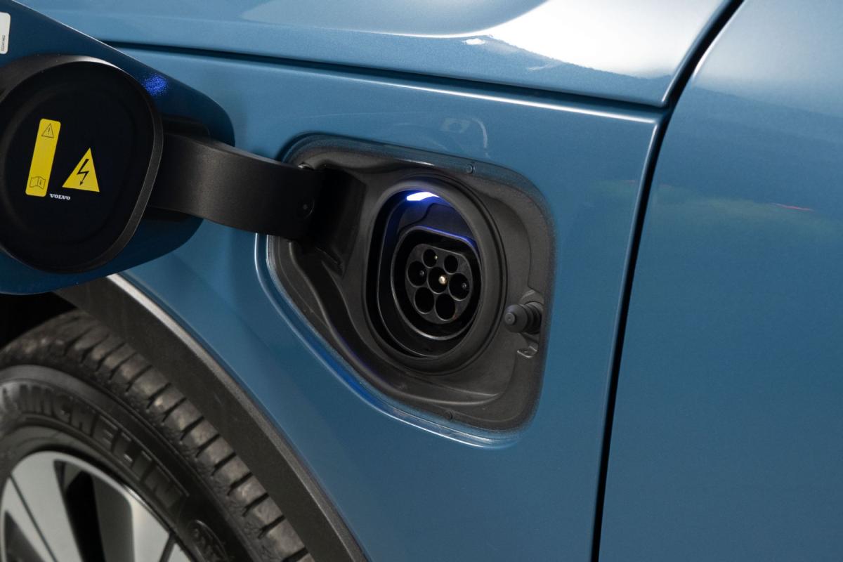 volvo-xc40-2022-hibrido-a-gasolina-1477cc